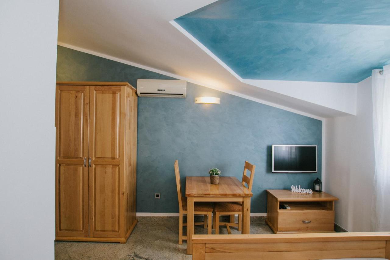 Ferienwohnung Blue Sea House Trogir Exterior foto